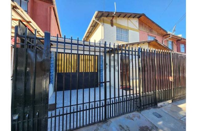 Oportunidad única! Casa con potencial comercial y excelente distribución