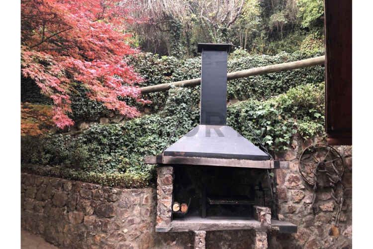 Se vende casa tipo sureño a orilla Laguna Aculeo