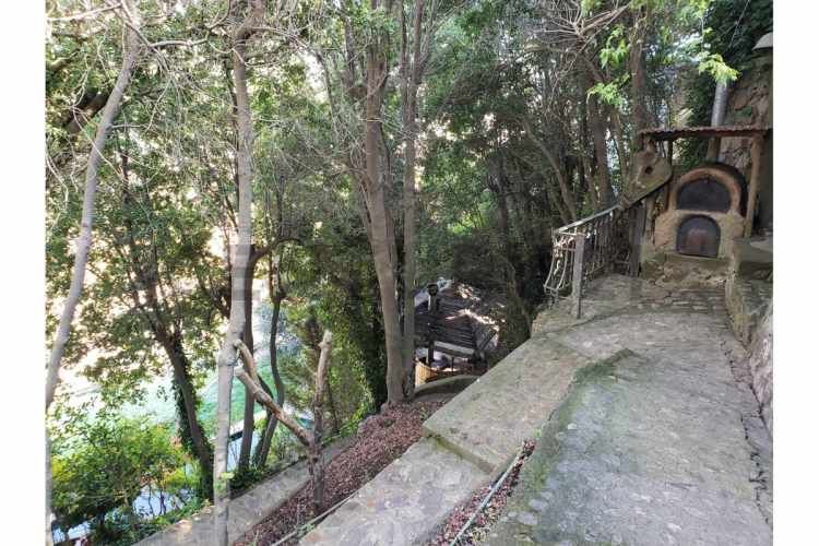 Se vende casa tipo sureño a orilla Laguna Aculeo