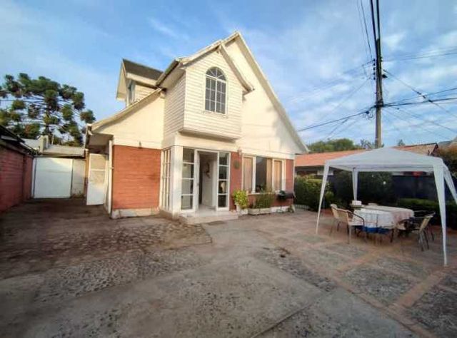 REINA VICTORIA, RAMON LAVAL