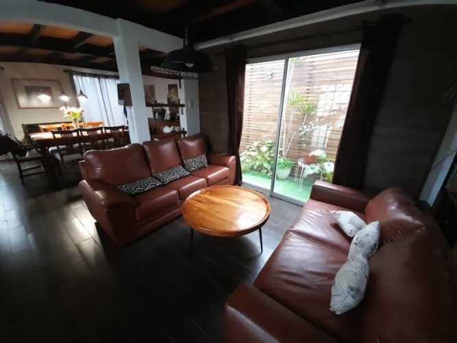 HERMOSA CASA METRO LO VIAL CON PISCINA