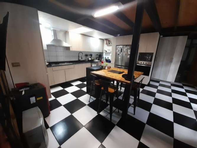 HERMOSA CASA METRO LO VIAL CON PISCINA