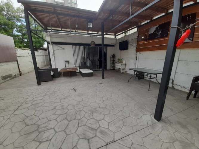 HERMOSA CASA METRO LO VIAL CON PISCINA