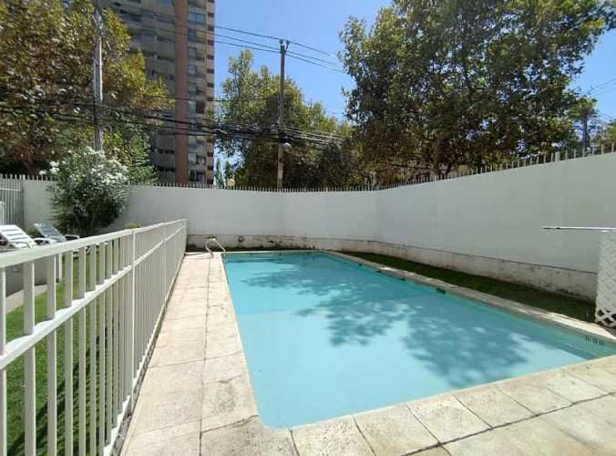 JULIO PRADO, CON EST Y BODEGA