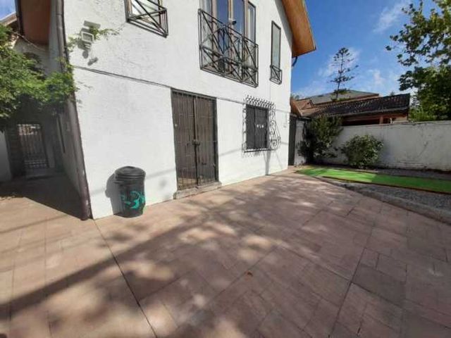 CASA METRO LOS DOMINICOS