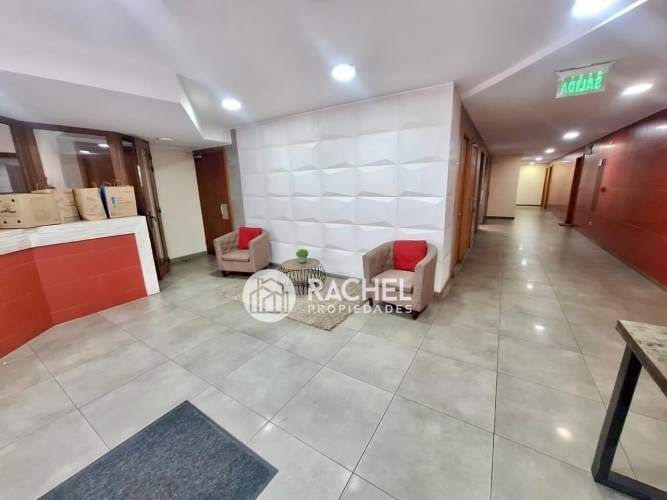 EN VENTA LUMINOSO DEPARTAMENTO EDIFICIO SAN MARTIN