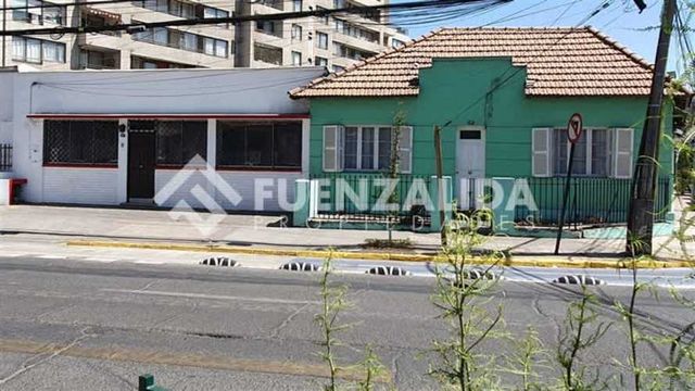 CASA Antonio Varas con Irarrázabal