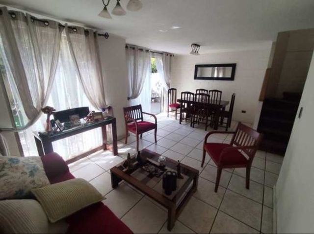Oportunidad en Quilicura Norte: Casa familiar en tranquilo sector residencial.