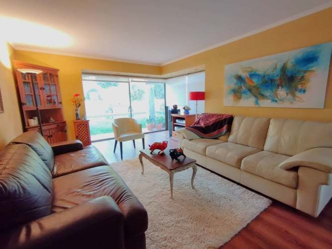 Casa con amplio terreno