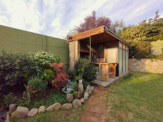 Casa con amplio terreno