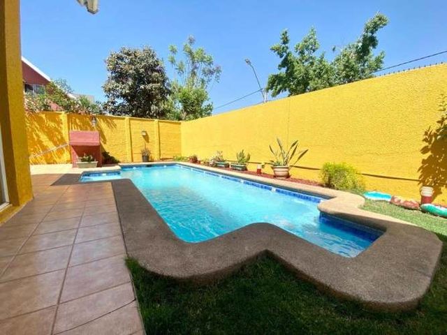 Casa en conjunto cerrado