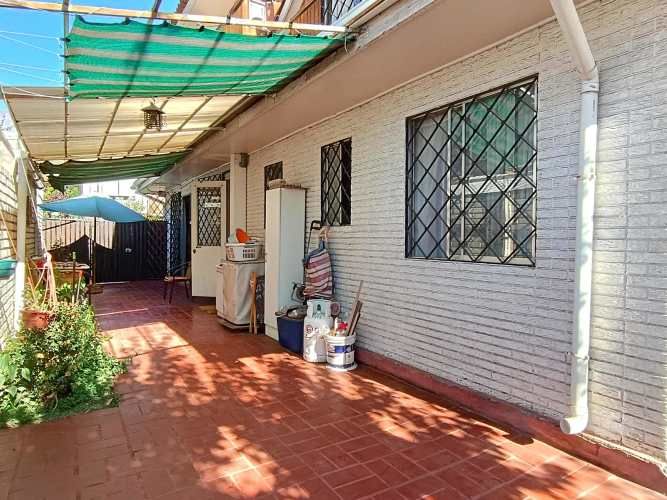 Casa ampliada en barrio tranquilo