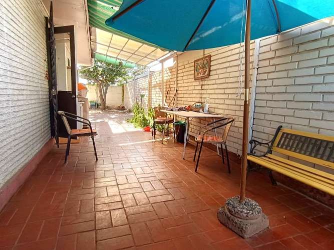 Casa ampliada en barrio tranquilo