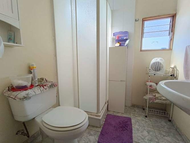 Casa ampliada en barrio tranquilo