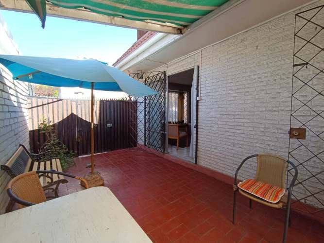 Casa ampliada en barrio tranquilo