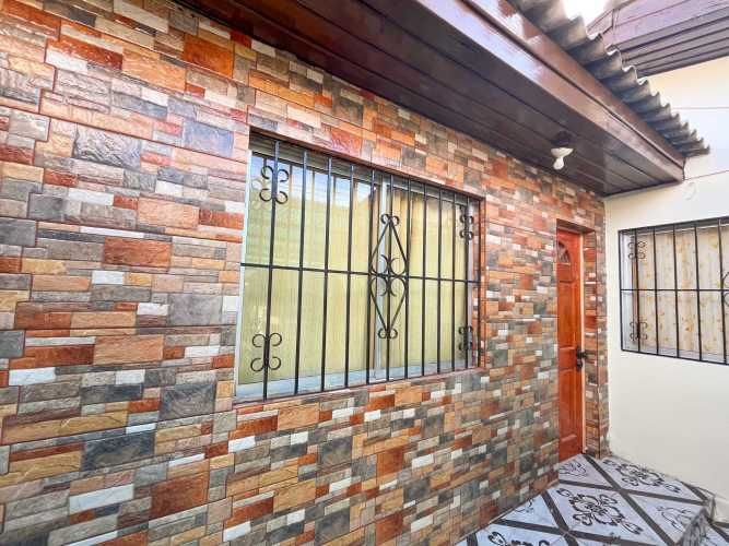 Casa en Venta a Pasos de Gabriel González Videla, La Serena.