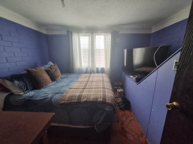 Casa solida de 2 pisos, 2 dormitorios, Peñaflor