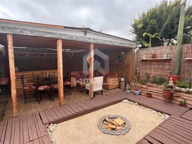 CASA Los Pimientos, excelente ubicación comercial