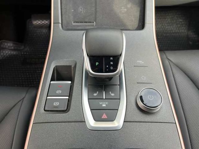 Omoda C5 Luxury 1.5T Luxury CVT (2025)