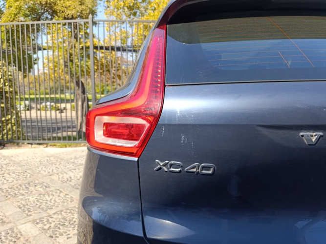 VOLVO XC40 2022