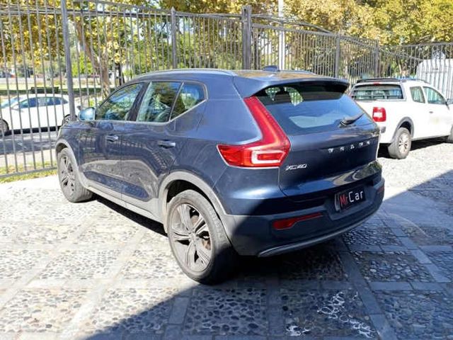 VOLVO XC40 2022