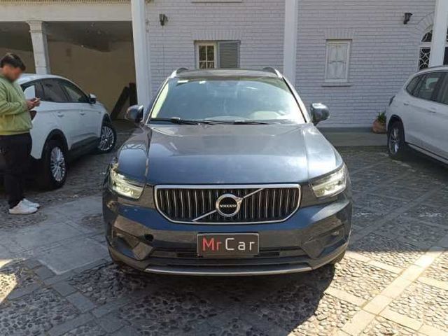 VOLVO XC40 2022