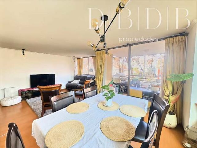 DEPARTAMENTO EN ÑUÑOA 4D 3B CON JARDÍN, QUINCHO Y METRO