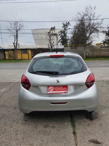 Peugeot 208 Active AT 2017