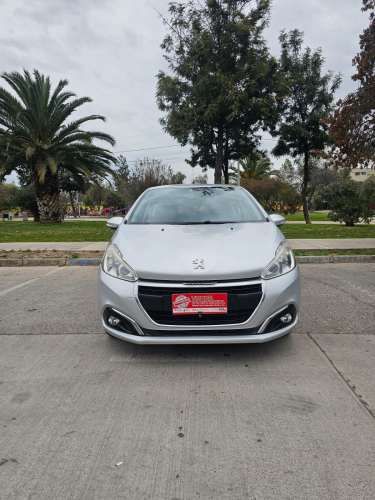 Peugeot 208 Active AT 2017