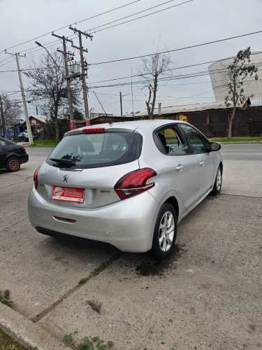 Peugeot 208 Active AT 2017