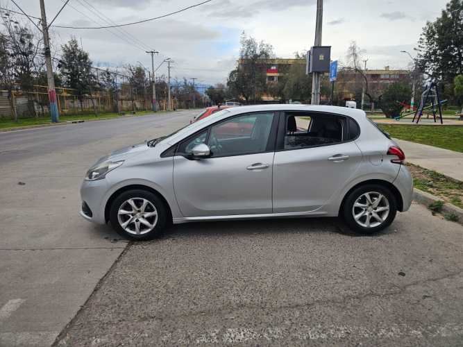 Peugeot 208 Active AT 2017