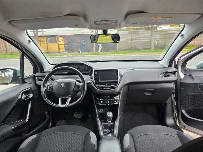 Peugeot 208 Active AT 2017