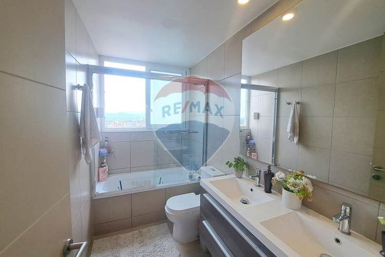 Lujoso departamento en altura con vista soñada