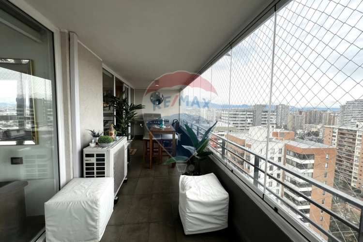 Lujoso departamento en altura con vista soñada