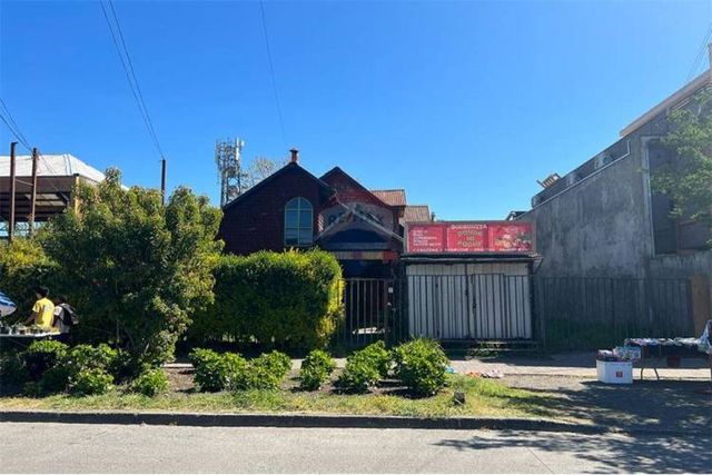 Pucón - hostal en venta