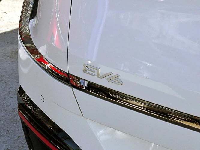 KIA EV6 2024