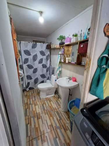 SE VENDE BONITA CASA DE DOS PISOS.