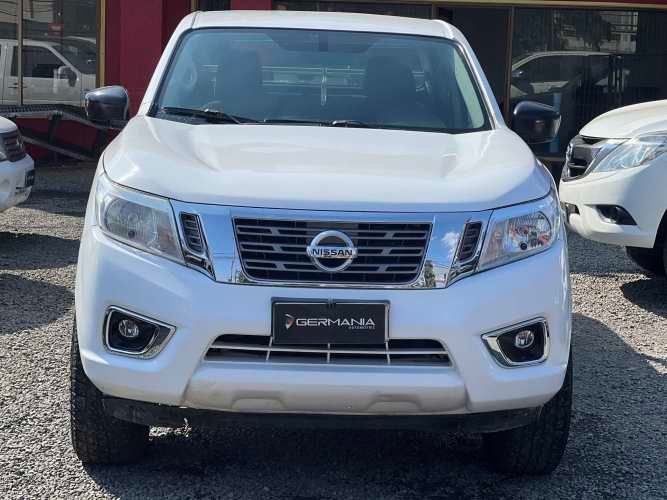 NISSAN NP300 2018 4X2 BLANCA