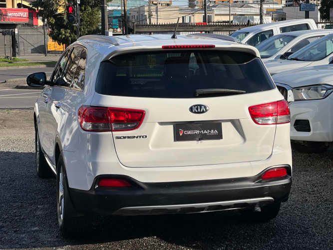 KIA SORENTO 2018 4X2 MT