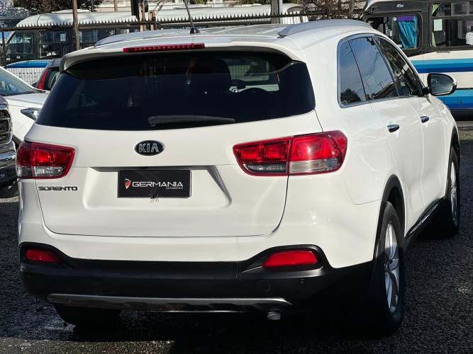 KIA SORENTO 2018 4X2 MT