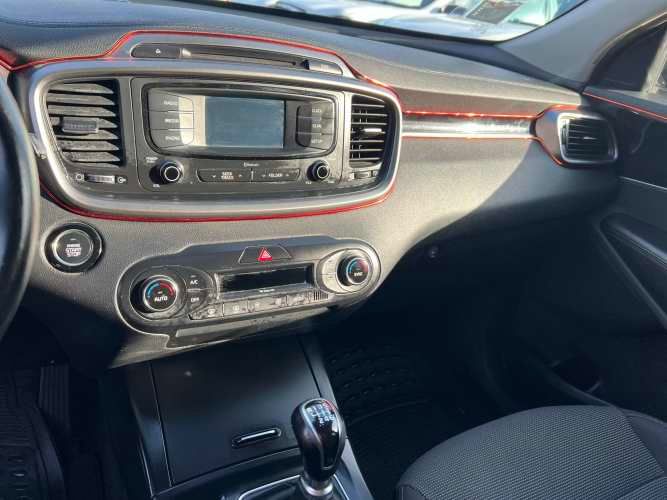 KIA SORENTO 2018 4X2 MT