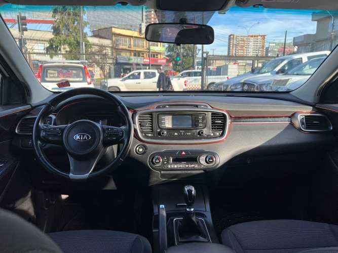 KIA SORENTO 2018 4X2 MT