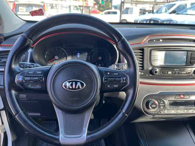 KIA SORENTO 2018 4X2 MT