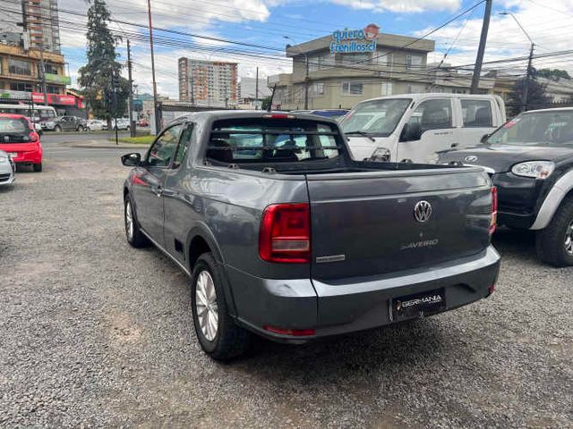 VOLKSWAGEN SAVEIRO GRIS AÑO 2018