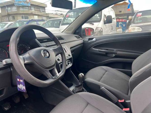 VOLKSWAGEN SAVEIRO GRIS AÑO 2018