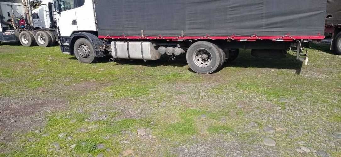 CAMIÓN SCANIA CORTINAS.