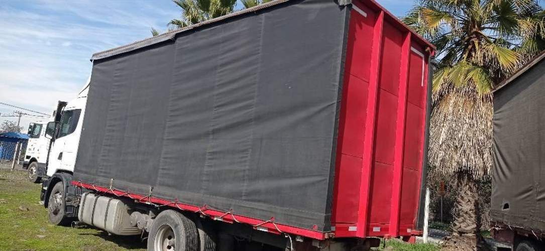 CAMIÓN SCANIA CORTINAS.
