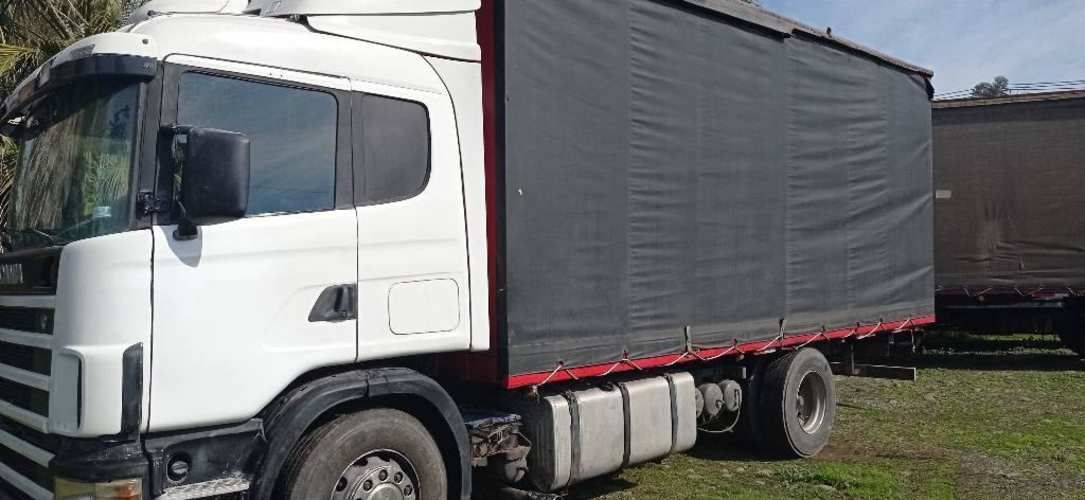 CAMIÓN SCANIA CORTINAS.