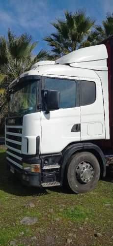 CAMIÓN SCANIA CORTINAS.