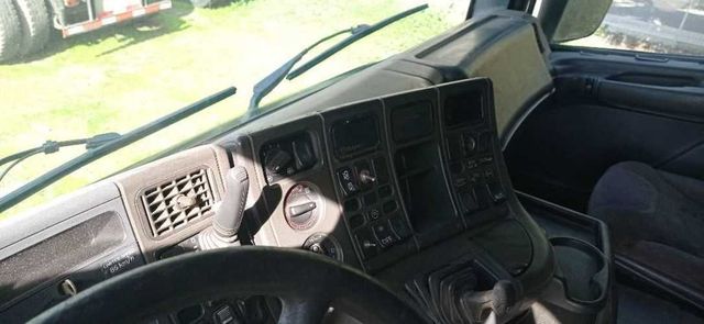 CAMIÓN SCANIA CORTINAS.